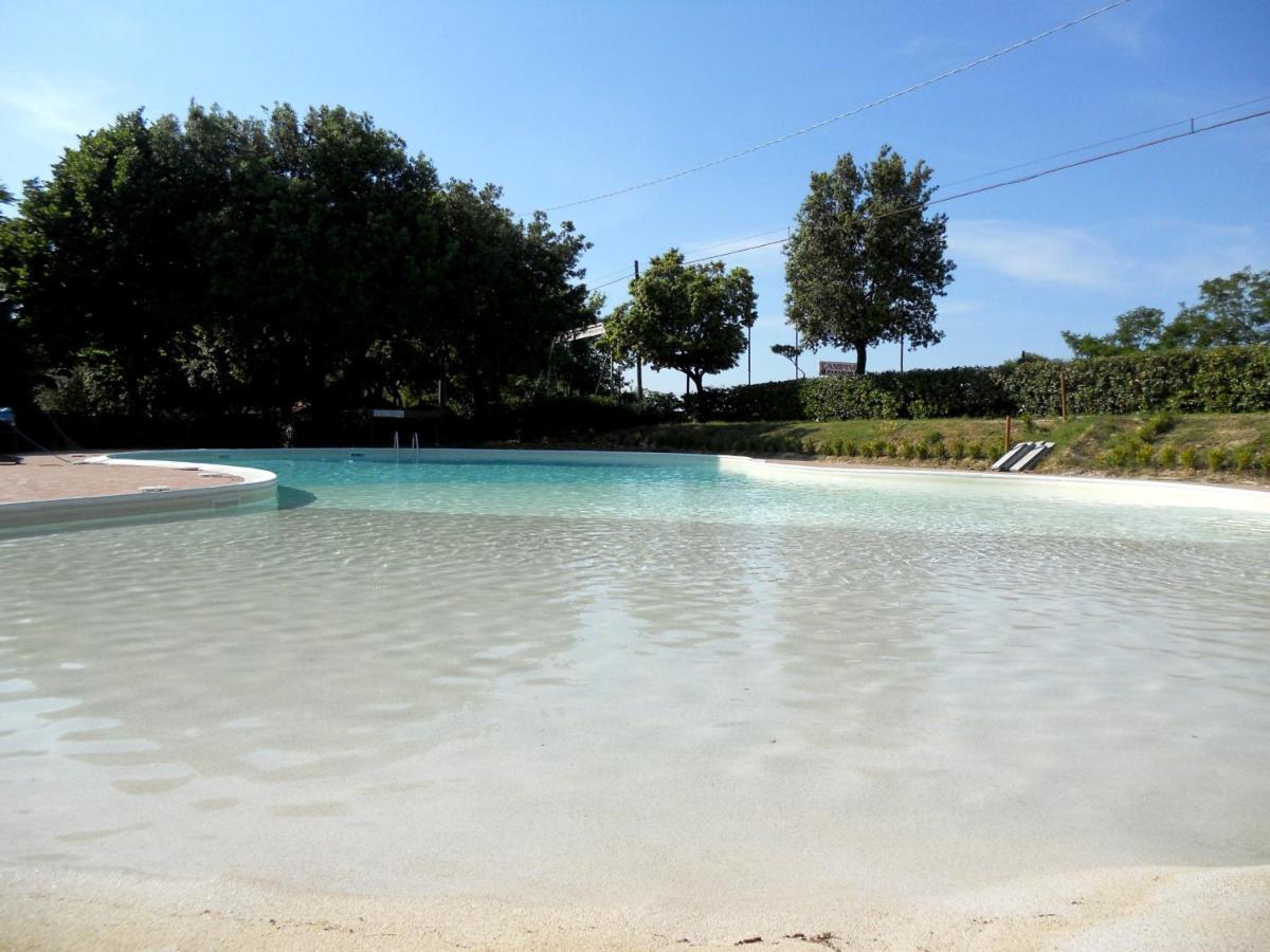 Camping Paradiso เปซาโร ภายนอก รูปภาพ